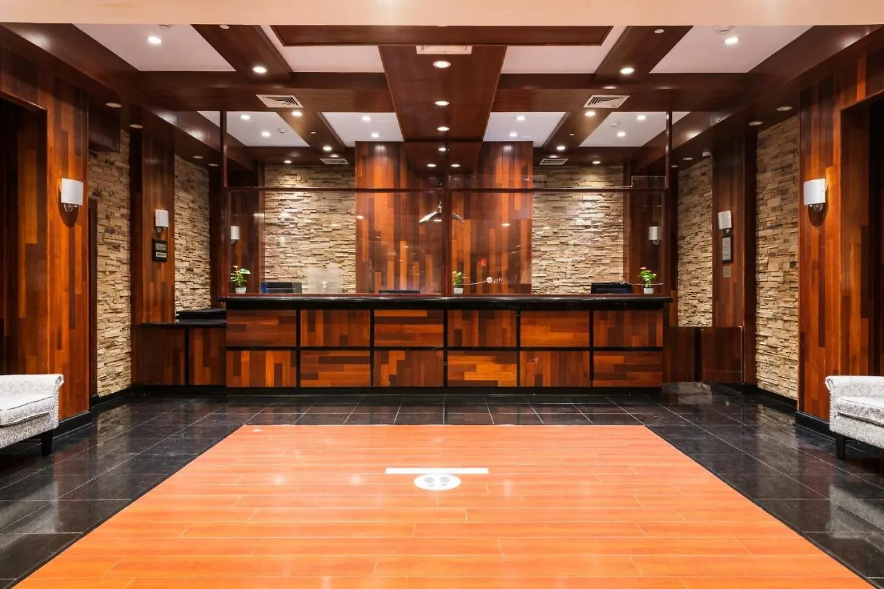 Crowne Plaza Newark Airport By Ihg Hotel Elizabeth 4*,